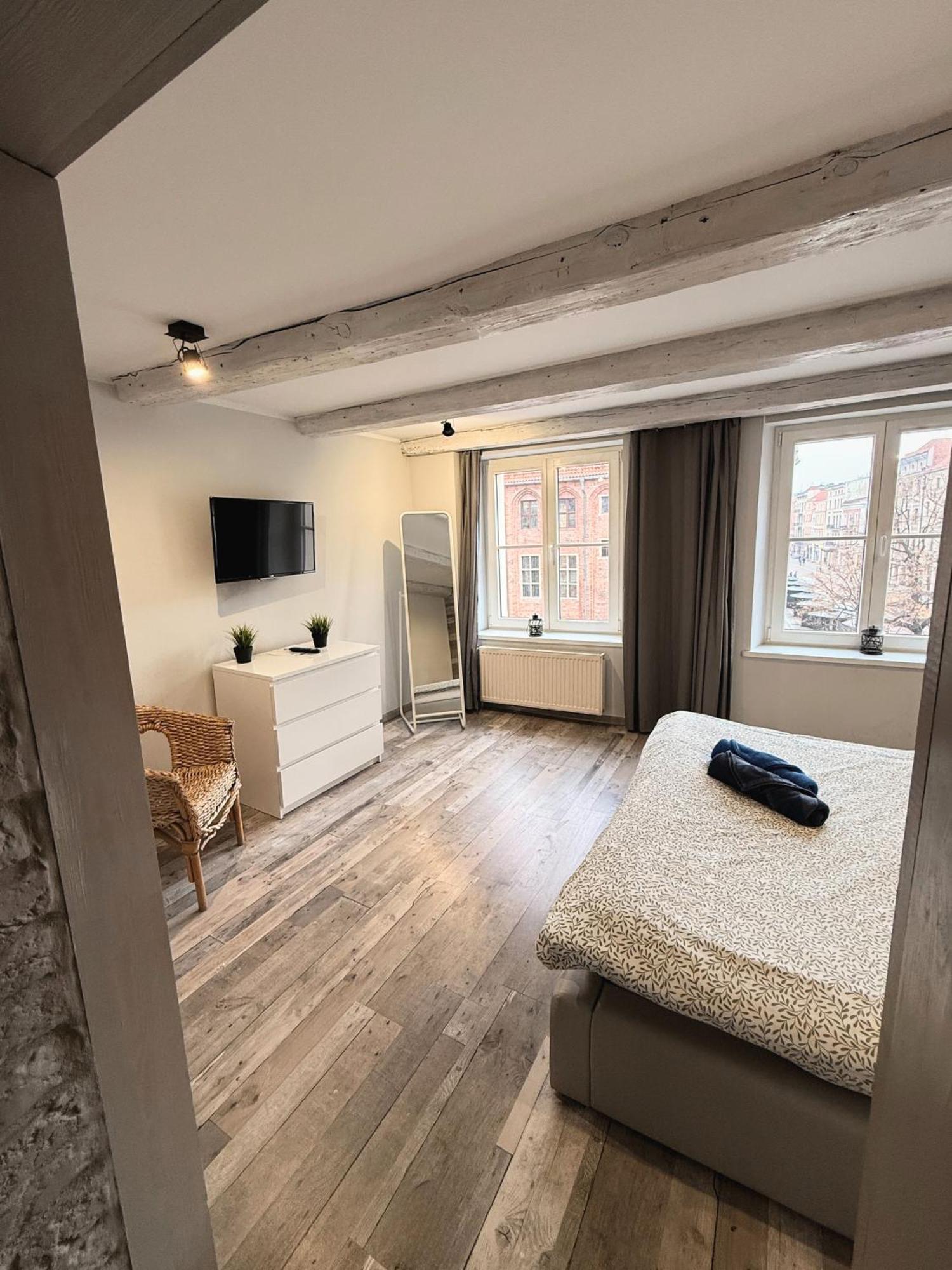Apartament Z Widokiem Na Pomnik Kopernika - Rynek Staromiejski Stary Toruń 外观 照片