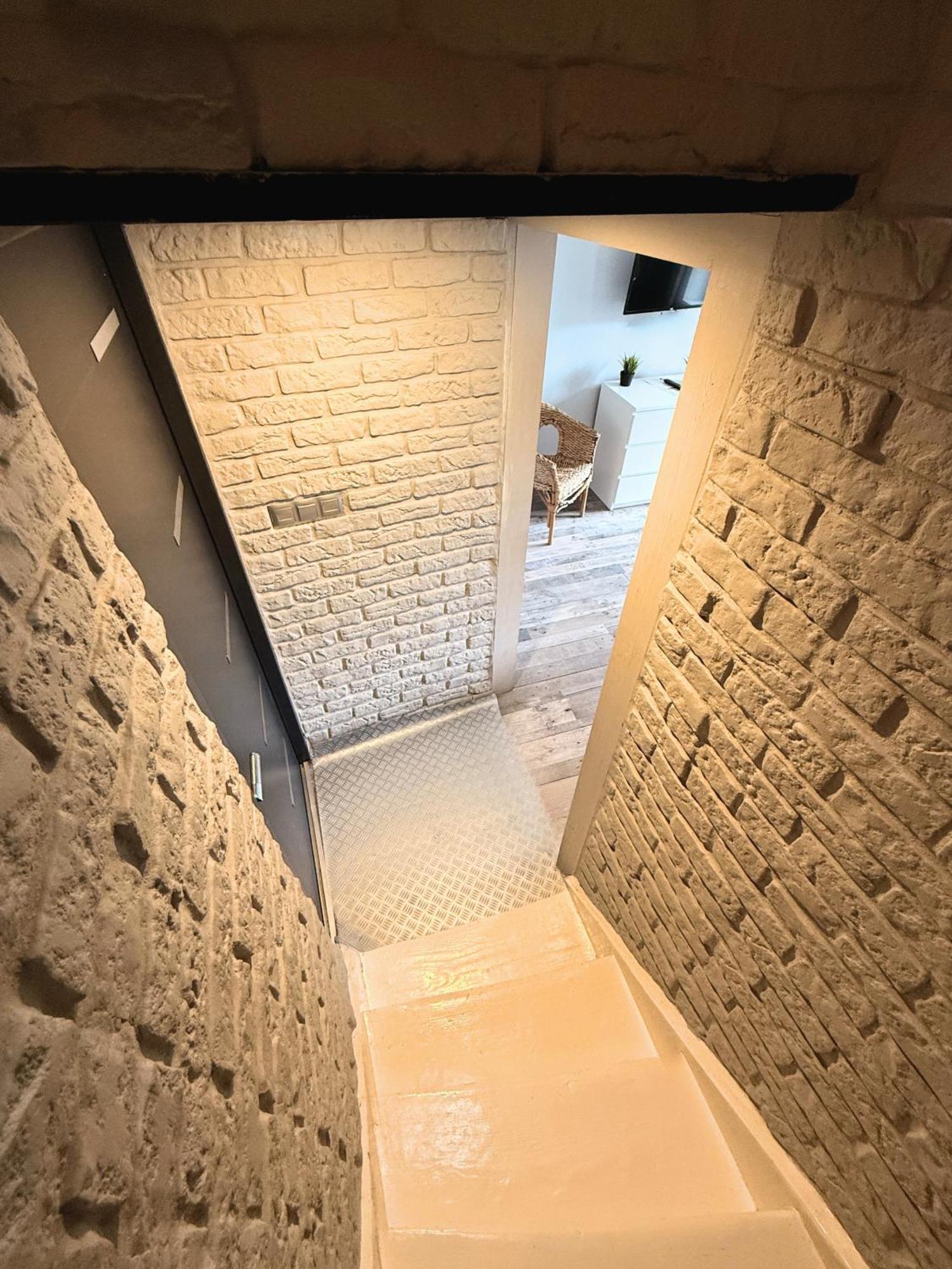 Apartament Z Widokiem Na Pomnik Kopernika - Rynek Staromiejski Stary Toruń 外观 照片