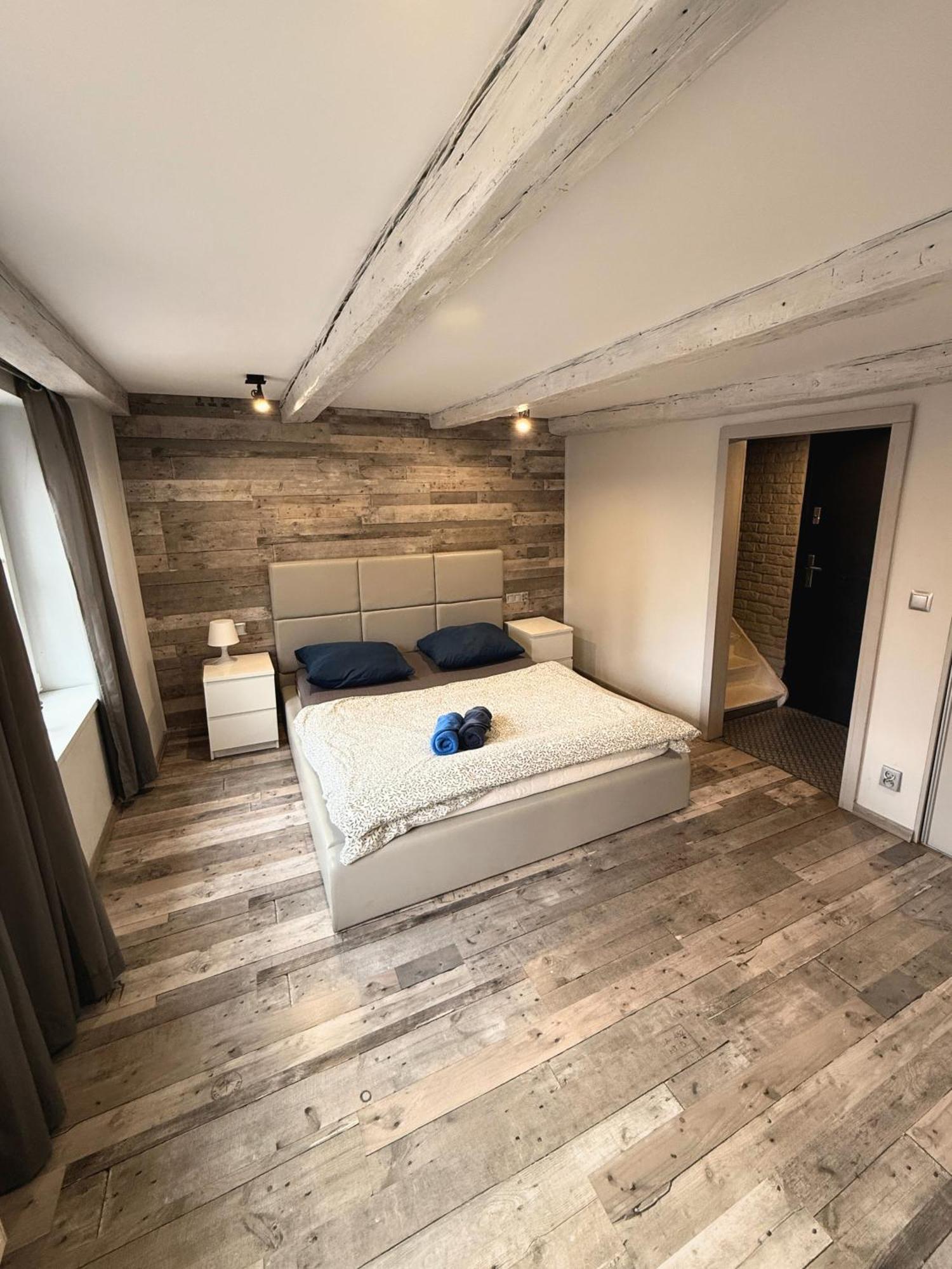 Apartament Z Widokiem Na Pomnik Kopernika - Rynek Staromiejski Stary Toruń 外观 照片