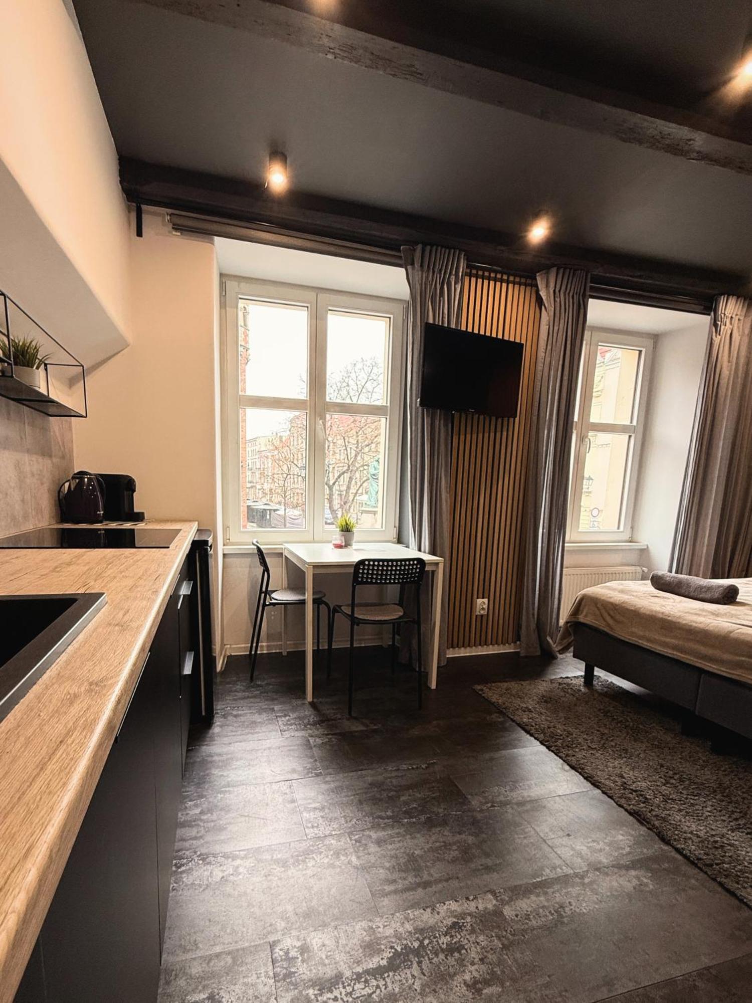 Apartament Z Widokiem Na Pomnik Kopernika - Rynek Staromiejski Stary Toruń 外观 照片